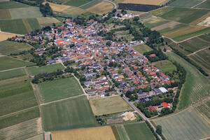 Bild vergrößern: Luftbild der Ortsgemeinde Gau-Weinheim